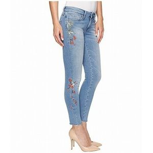Mavi Embroidered Jeans ⭐ Host Pick